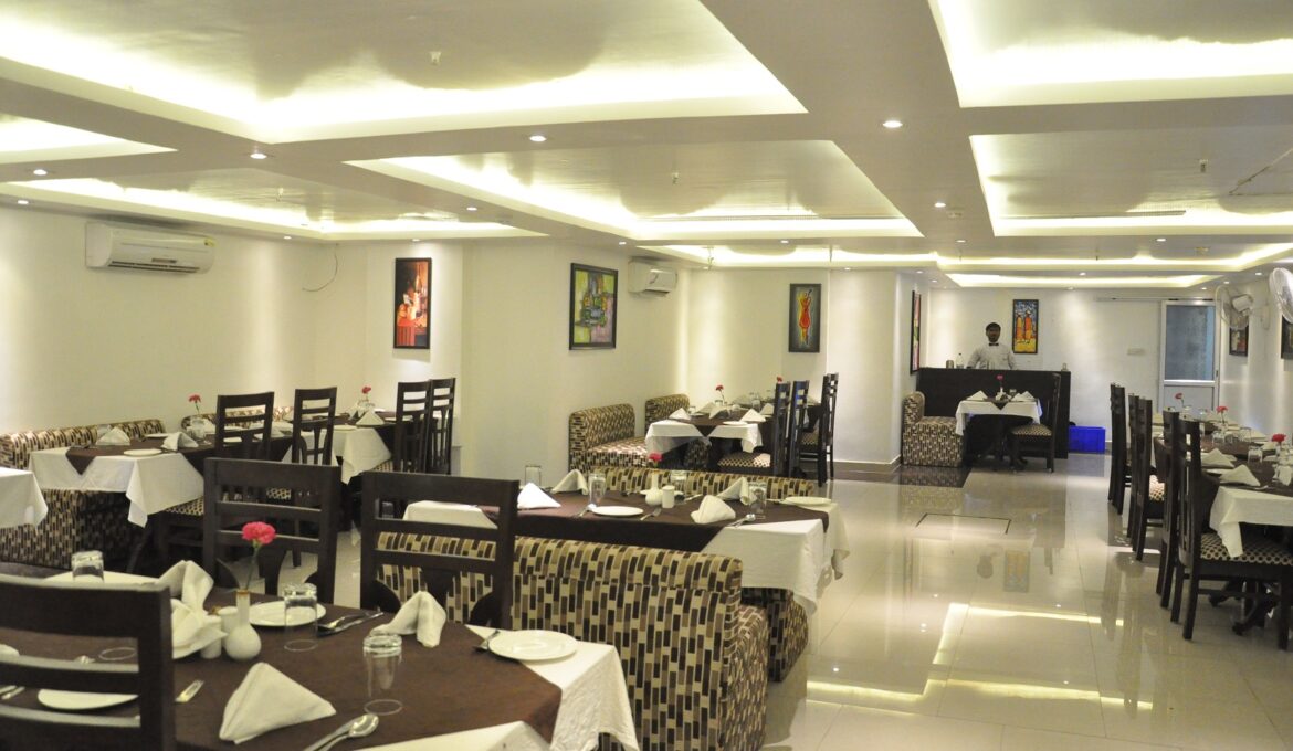 Restaurant & Bar | Mandakini Royal