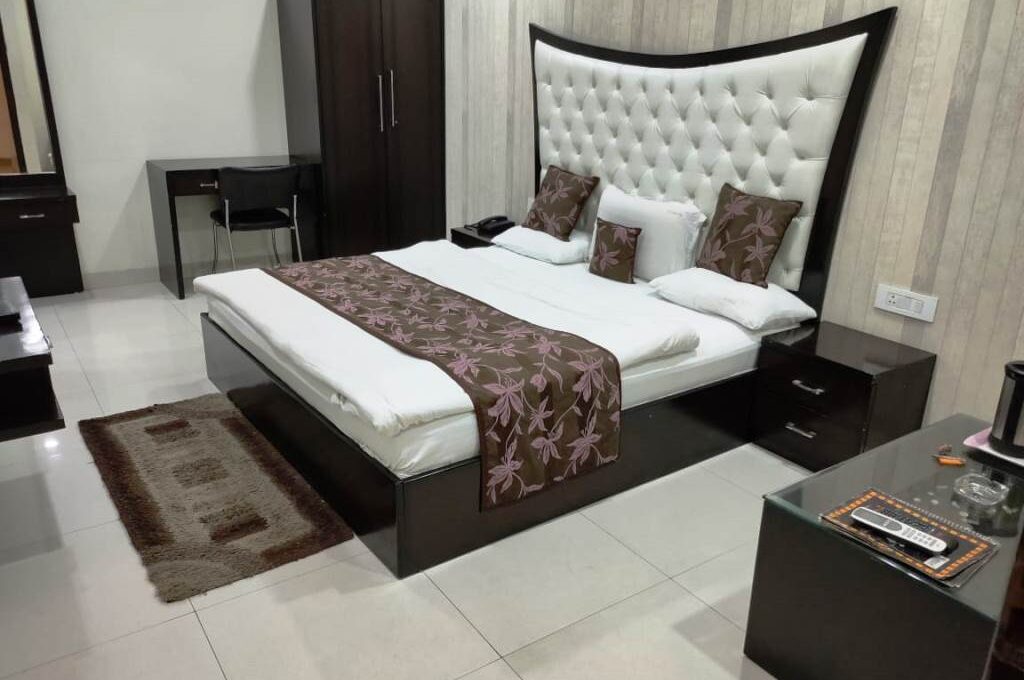 Superior Room | Mandakini Royal